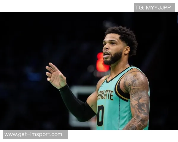 小莫布里状态低迷仅得8分罚球失准却贡献11板4助3帽表现值得关注 小莫布里状态低迷仅得8分罚球失准却贡献11板4助3帽表现值得关注